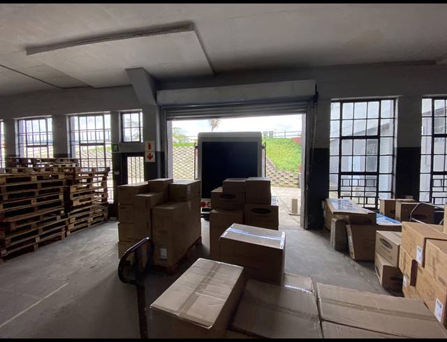 1,548M² WAREHOUSE TO LET IN NEW GERMANY